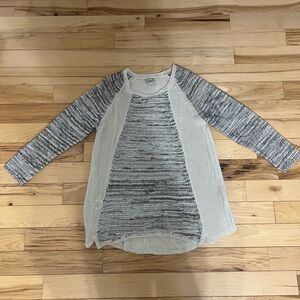 ONE WORLD Knit Sweater in Cream and Gray